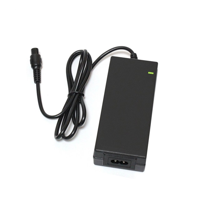 Caricabatterie per Scooter Ele - Electric Scooter Charger recensione e prezzo